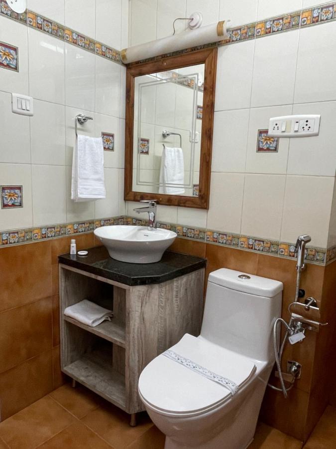 The Edgeworth Bed & Breakfast Shimla Ngoại thất bức ảnh
